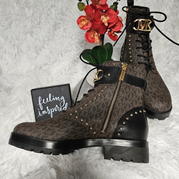 Michael Kors Like New Combat Style Boots SG21F - Picture 2 of 3